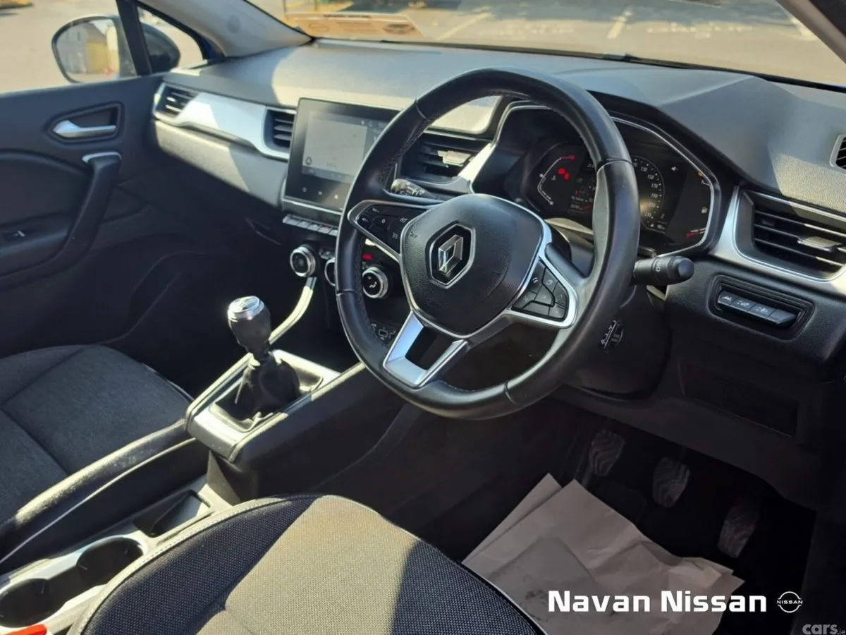Renault Captur Hatchback, Petrol, 2022, Blue