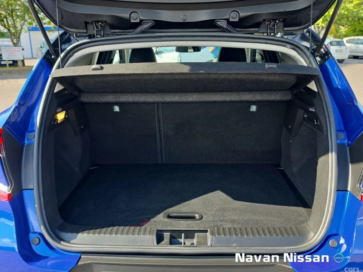 Renault Captur Hatchback, Petrol, 2022, Blue
