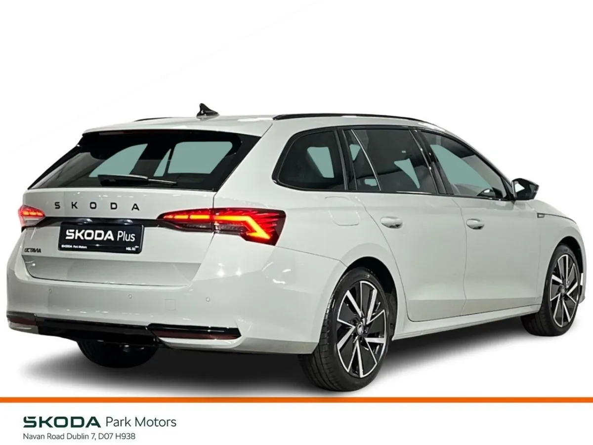 Skoda Octavia Estate, Petrol, 2026, Grey