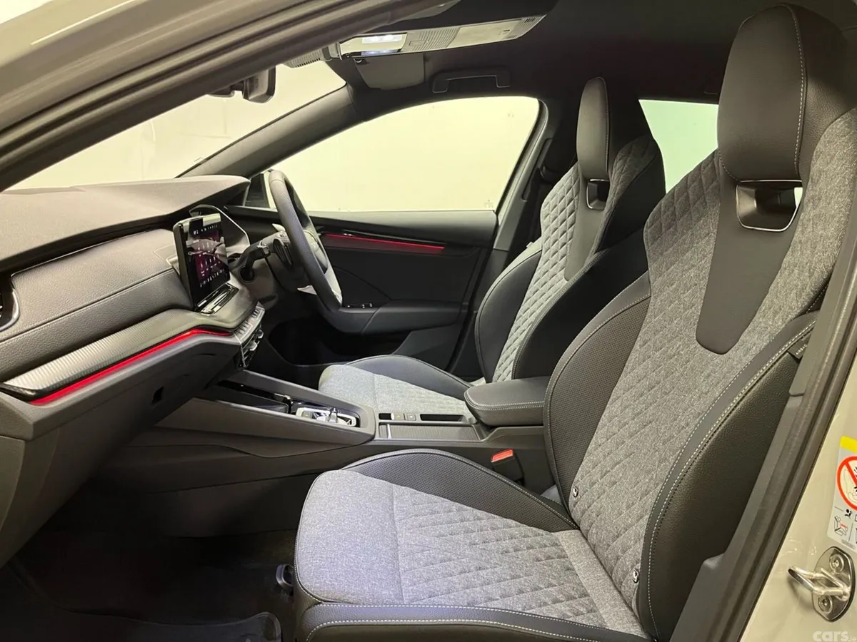 Skoda Octavia Estate, Petrol, 2026, Grey