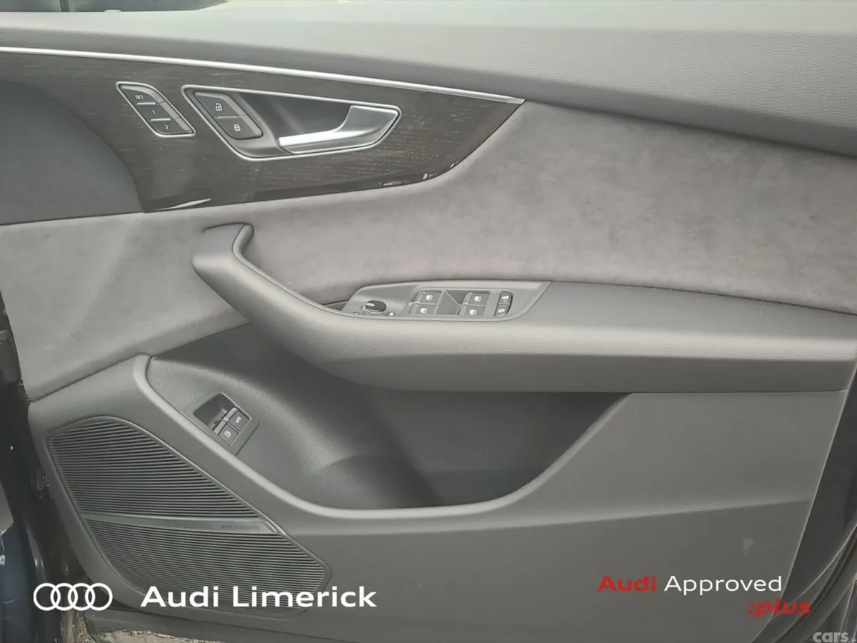 Audi Q8 SUV, Petrol Plug-in Hybrid, 2026, Blue
