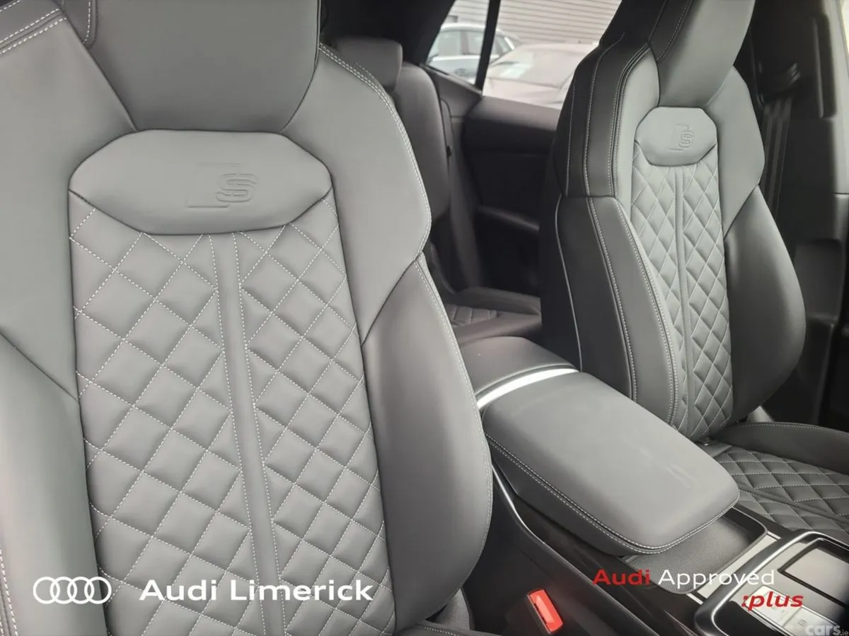 Audi Q8 SUV, Petrol Plug-in Hybrid, 2026, Blue