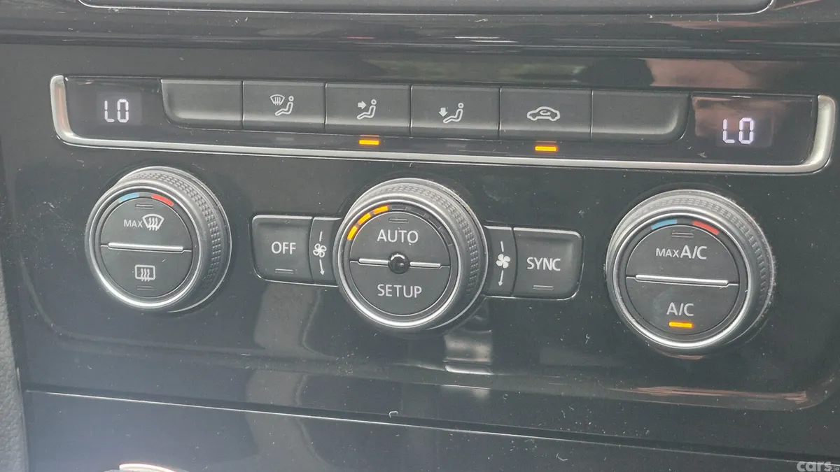 Volkswagen Golf Hatchback, Petrol, 2013, Silver