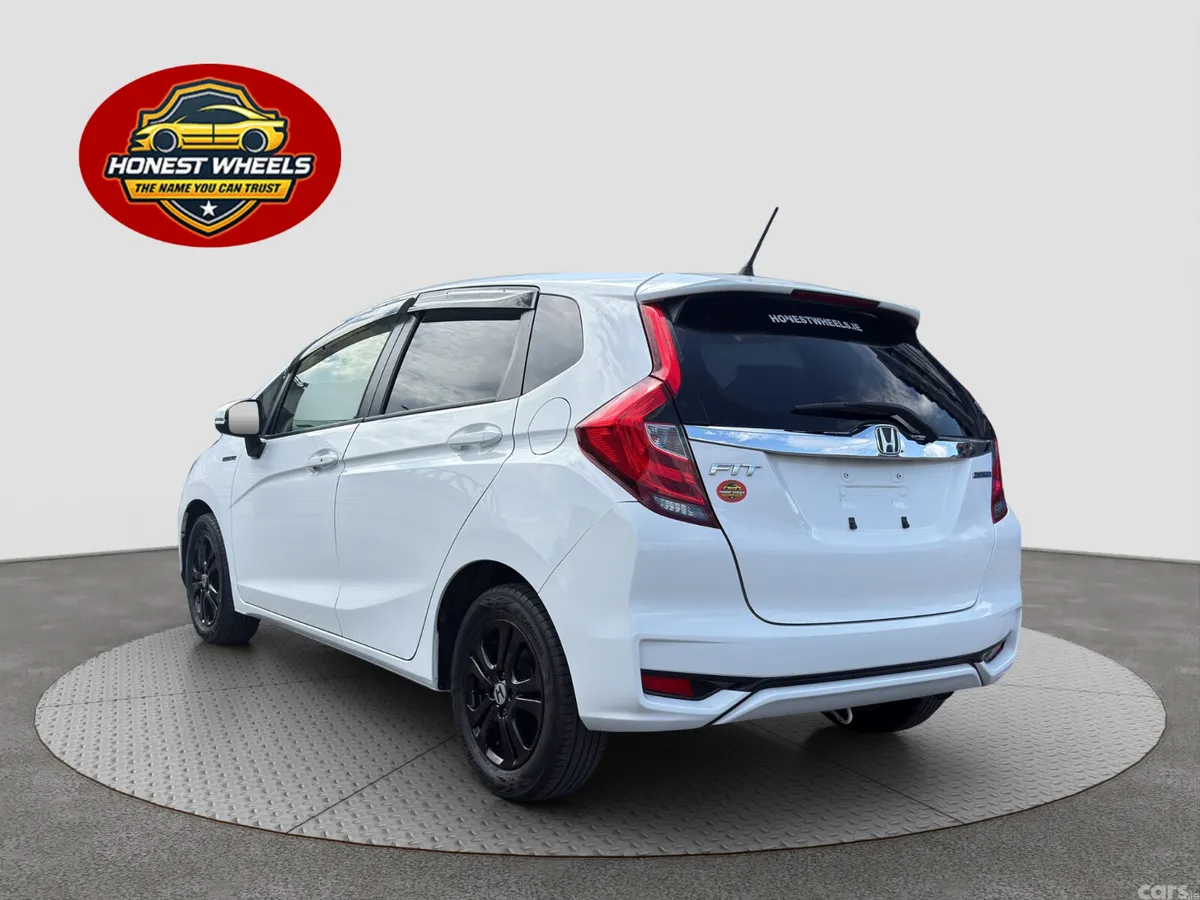 Honda Fit Hatchback, Petrol Hybrid, 2019, White