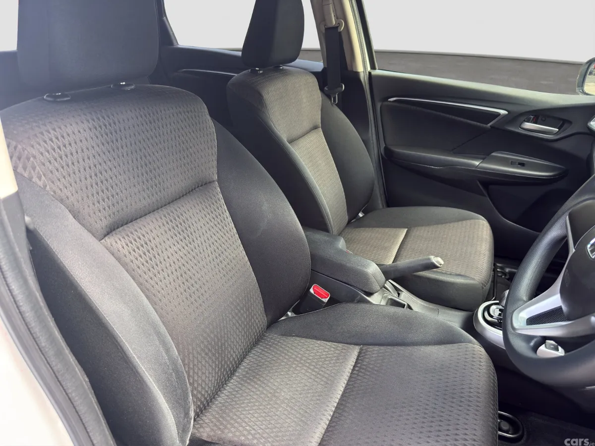Honda Fit Hatchback, Petrol Hybrid, 2019, White