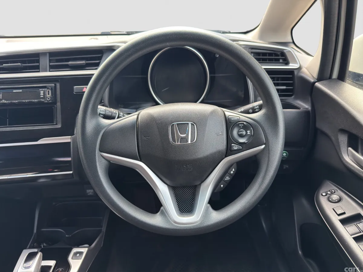 Honda Fit Hatchback, Petrol Hybrid, 2019, White