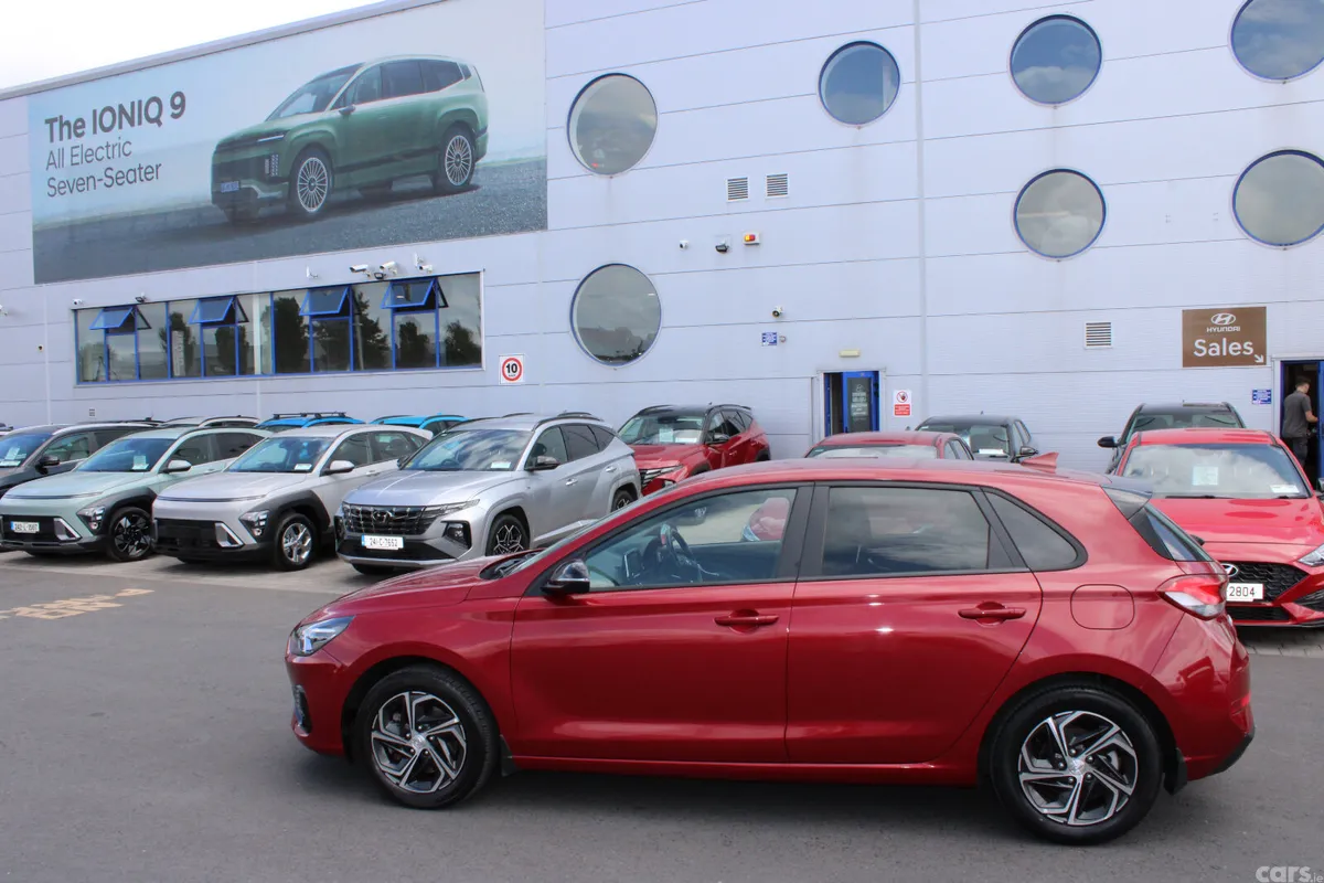 Hyundai i30 Hatchback, Diesel, 2021, Red