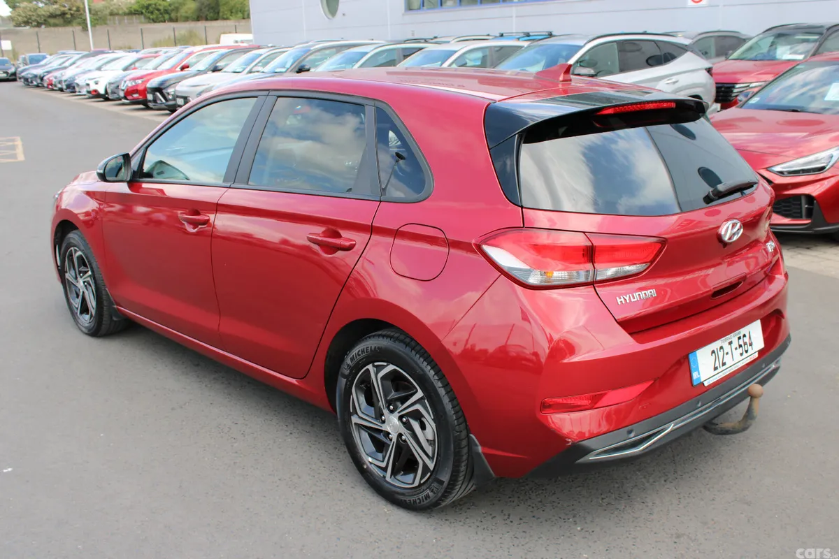 Hyundai i30 Hatchback, Diesel, 2021, Red