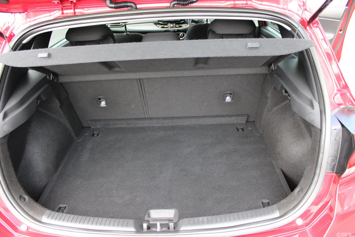 Hyundai i30 Hatchback, Diesel, 2021, Red
