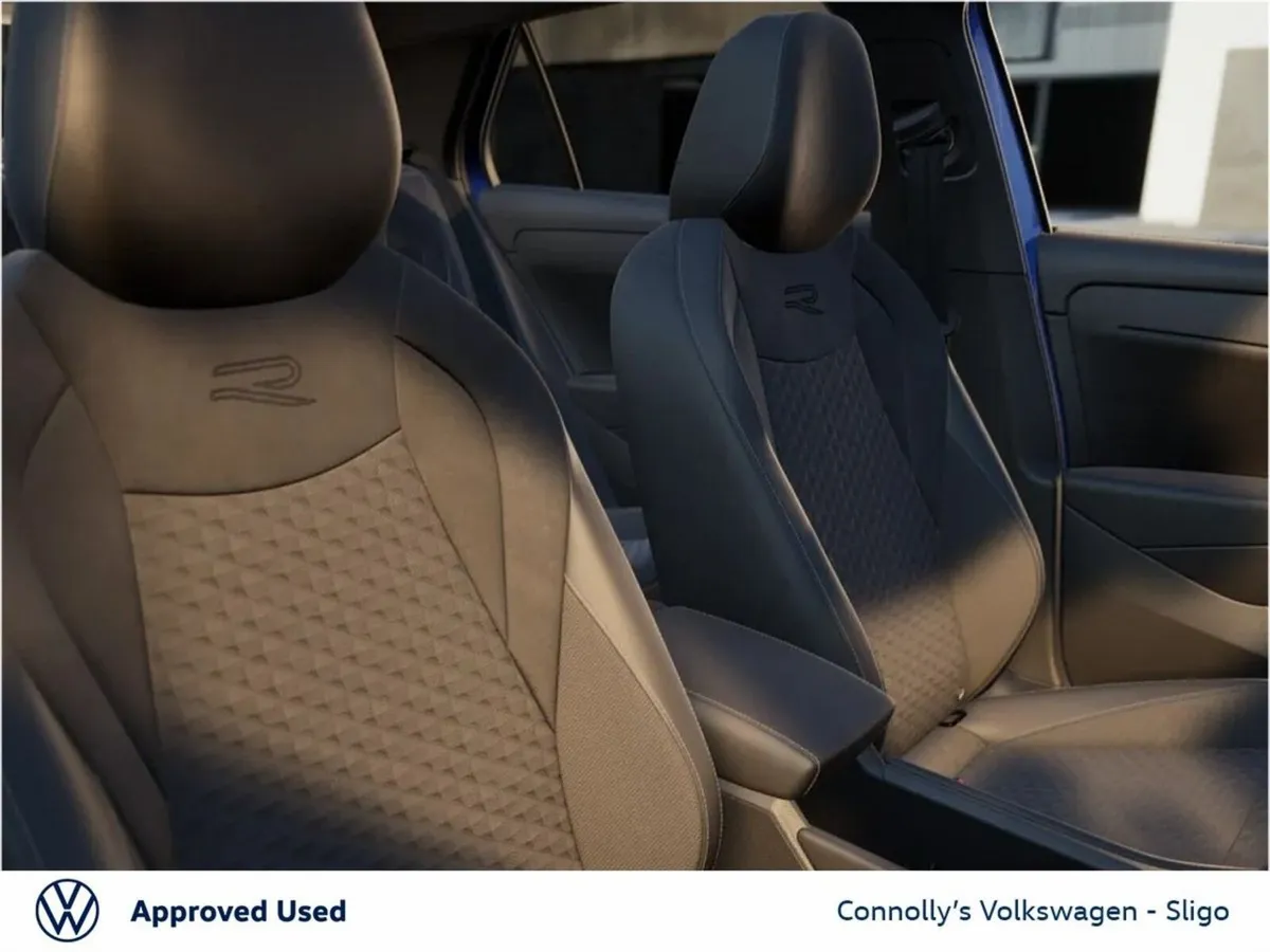 Volkswagen T-Roc SUV, Petrol, 2027, Blue