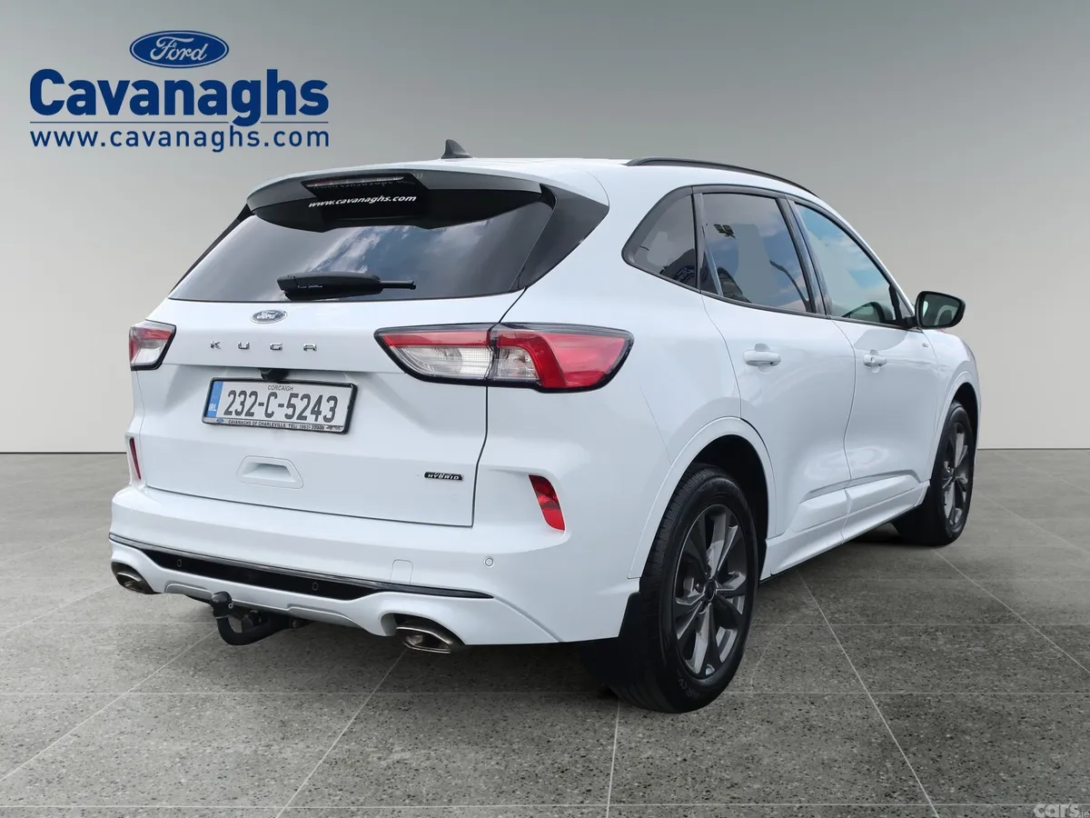 Ford Kuga SUV, Petrol Plug-in Hybrid, 2023, White