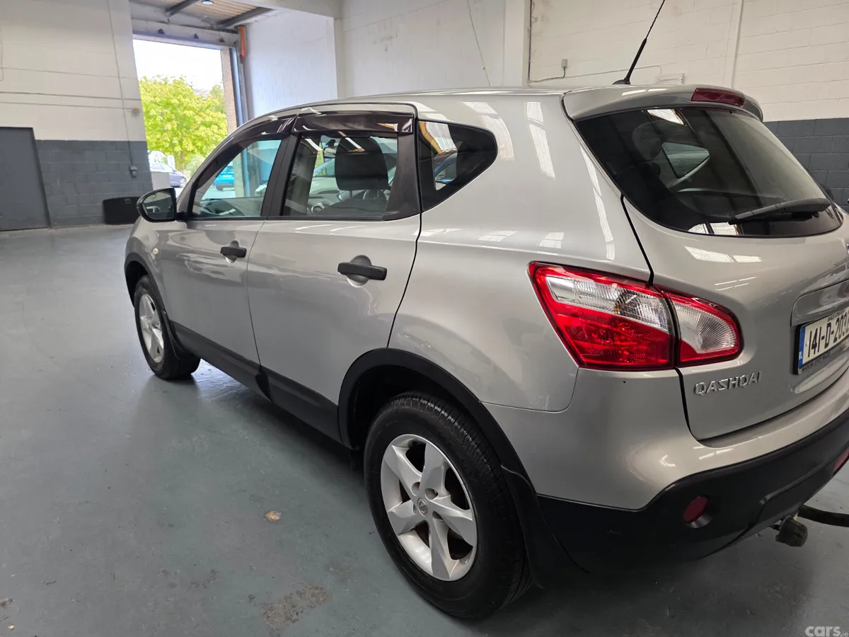 Nissan Qashqai Hatchback, Diesel, 2014, Silver