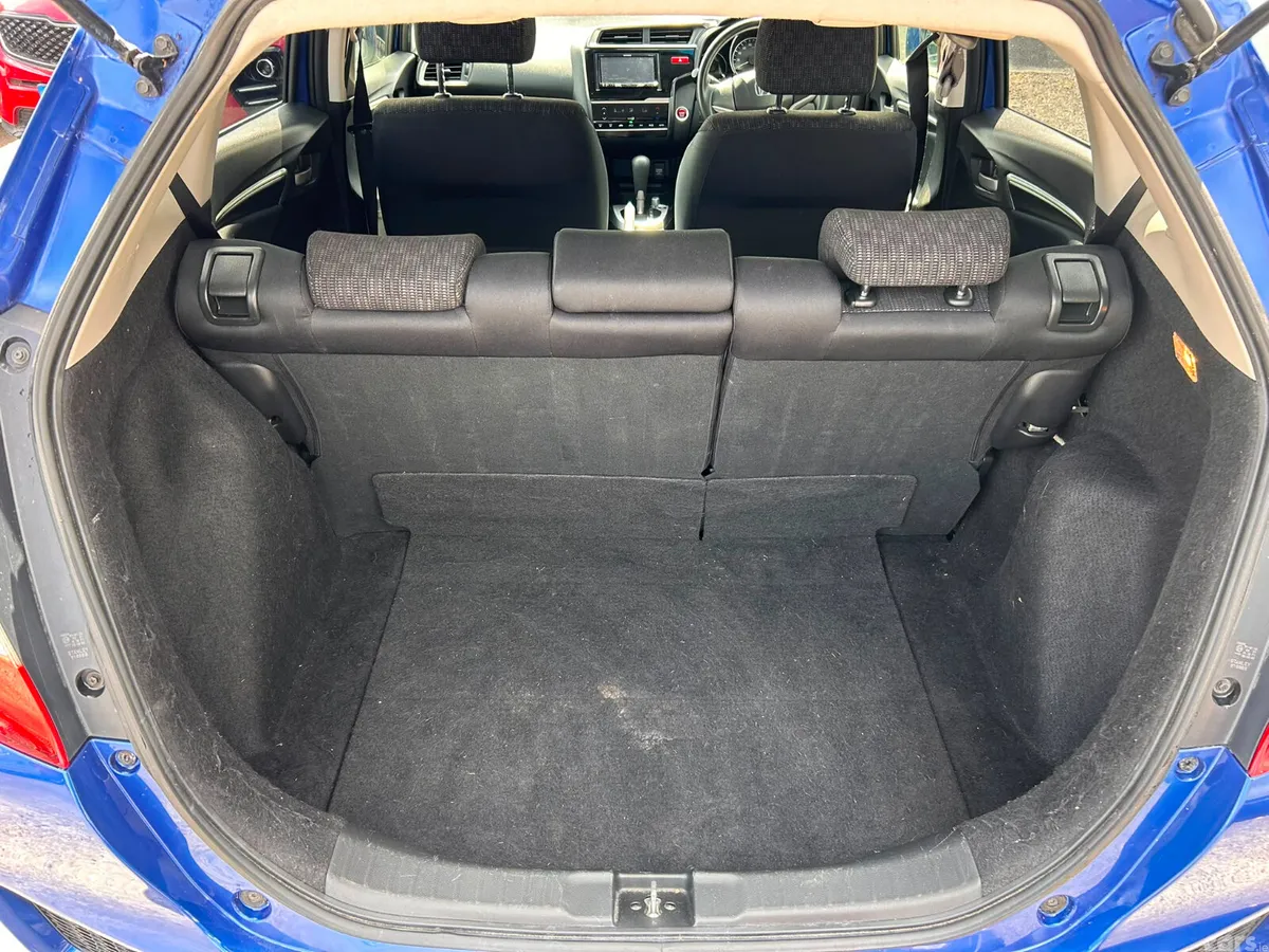 Honda Fit Hatchback, Petrol, 2017, Blue