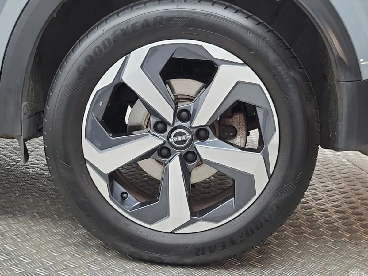 Nissan Qashqai MPV, Petrol Hybrid, 2023, Grey