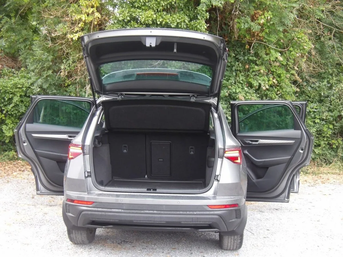 Skoda Karoq SUV, Diesel, 2023, Grey