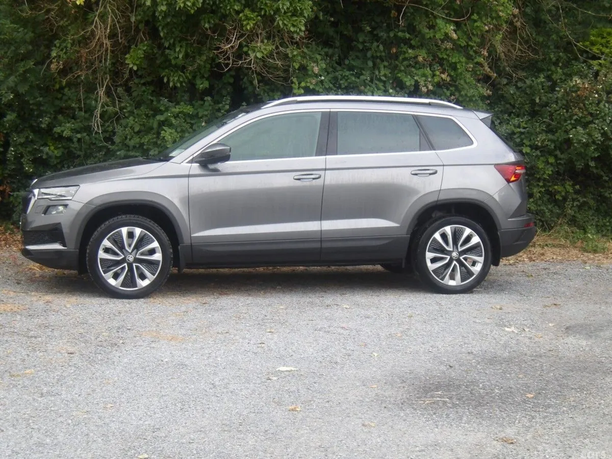 Skoda Karoq SUV, Diesel, 2023, Grey