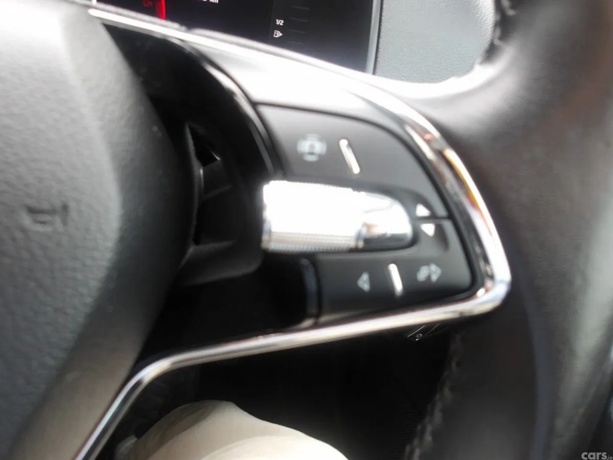Skoda Karoq SUV, Diesel, 2023, Grey