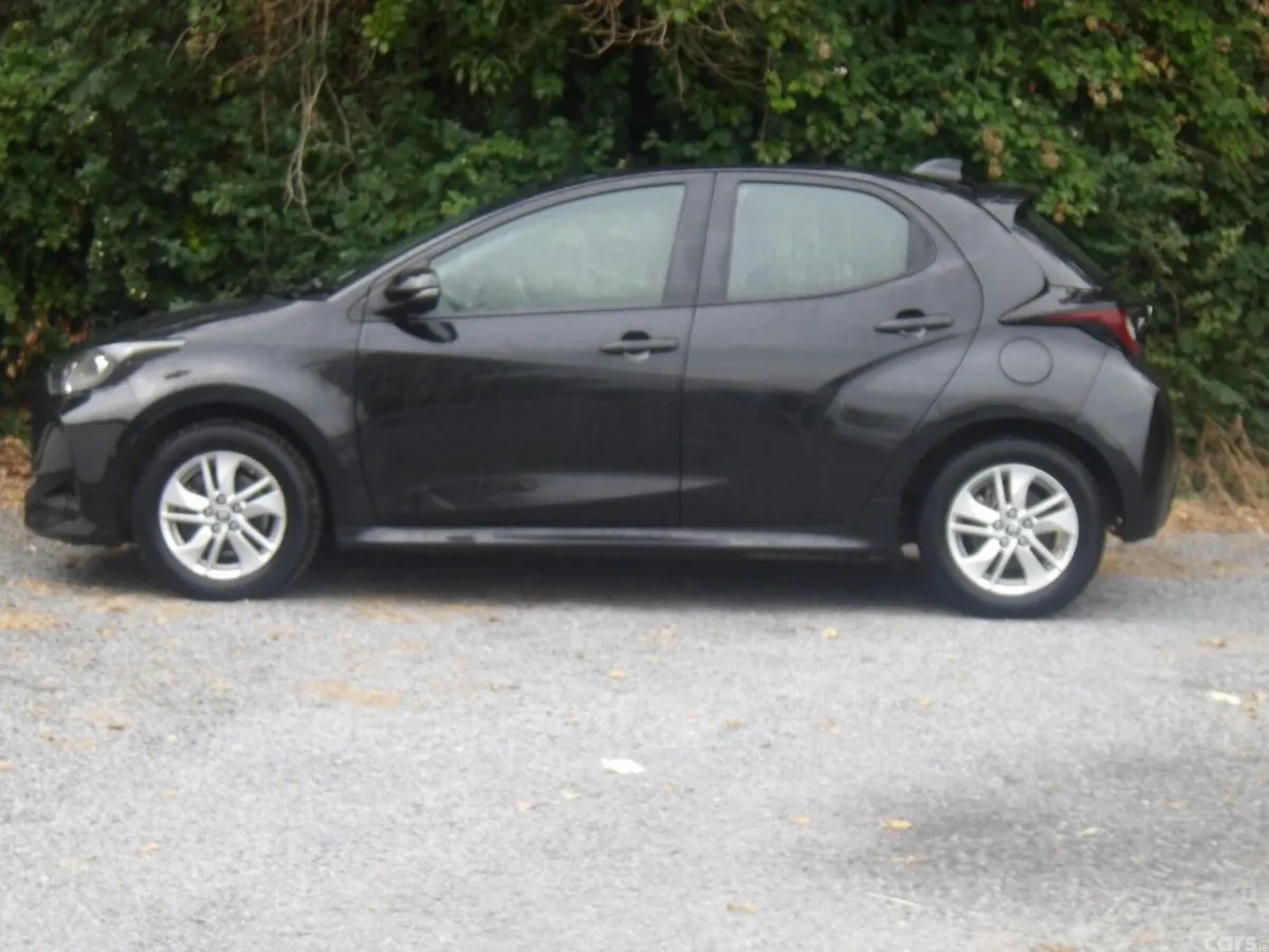 Toyota Yaris Hatchback, Petrol Hybrid, 2023, Black