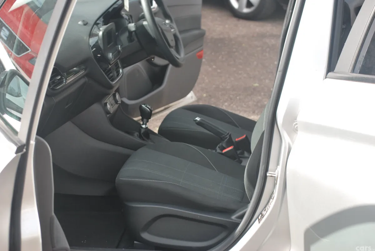 Ford Fiesta Hatchback, Diesel, 2019, Grey