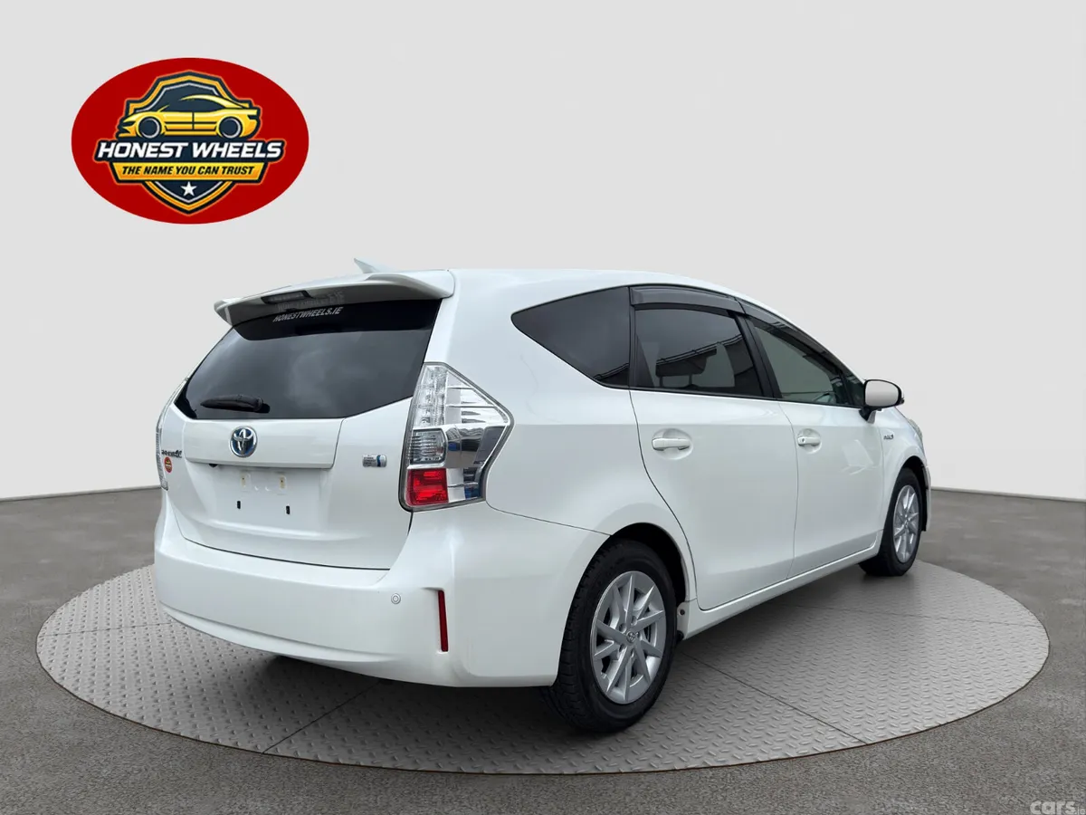 Toyota Prius MPV, Petrol Hybrid, 2013, White