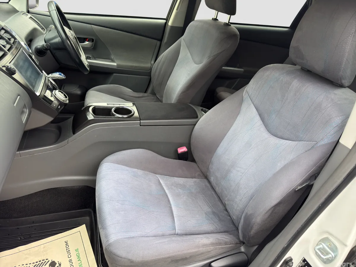 Toyota Prius MPV, Petrol Hybrid, 2013, White