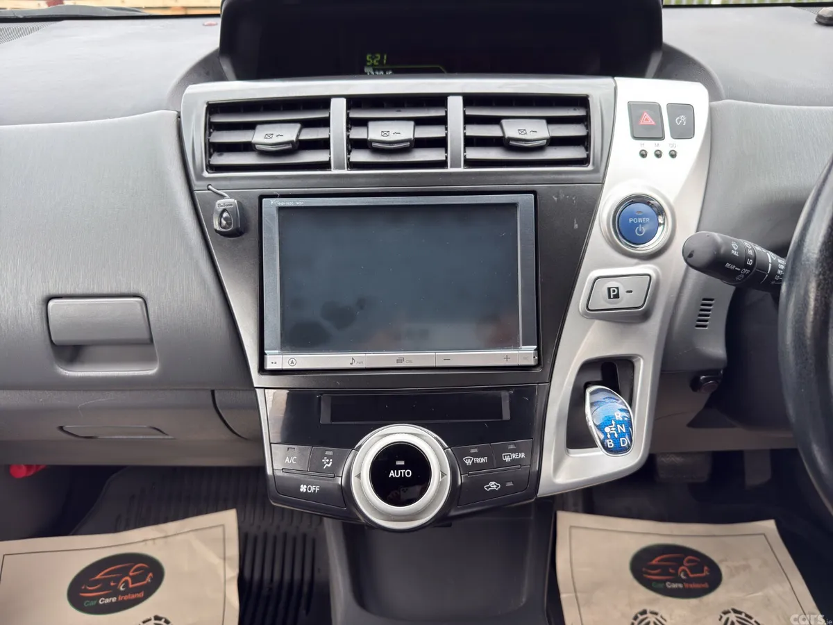 Toyota Prius MPV, Petrol Hybrid, 2013, White