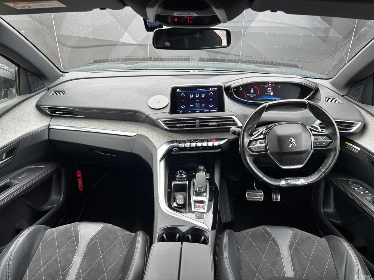 Peugeot 5008 SUV, Diesel, 2018, Green