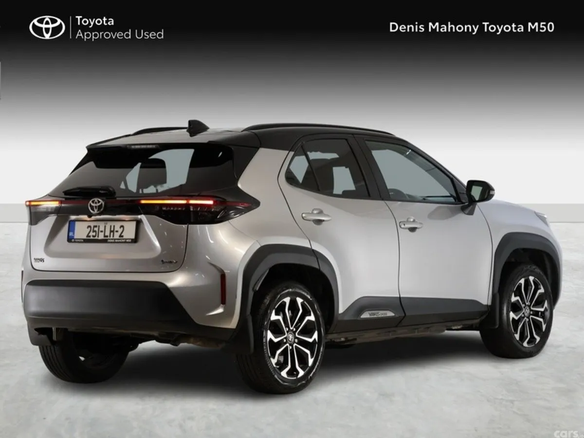Toyota Yaris Cross SUV, Petrol Hybrid, 2025, Grey