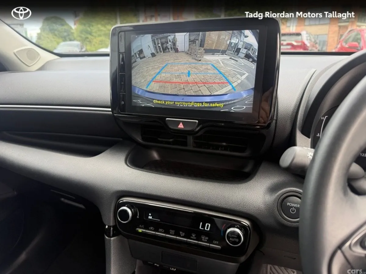 Toyota Yaris Hatchback, Petrol Hybrid, 2025, Blue