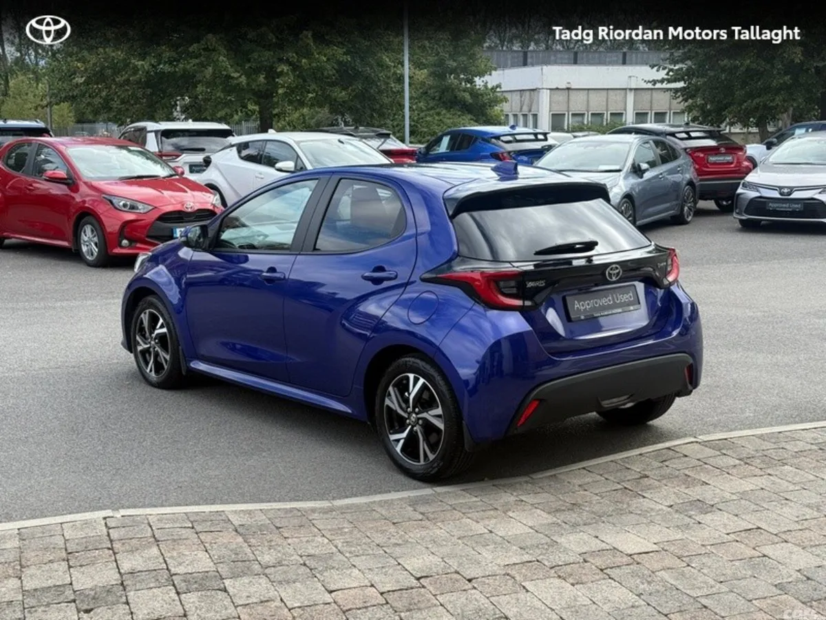 Toyota Yaris Hatchback, Petrol Hybrid, 2025, Blue