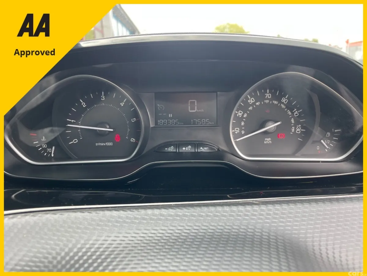 Peugeot 208 Hatchback, Diesel, 2017, Blue