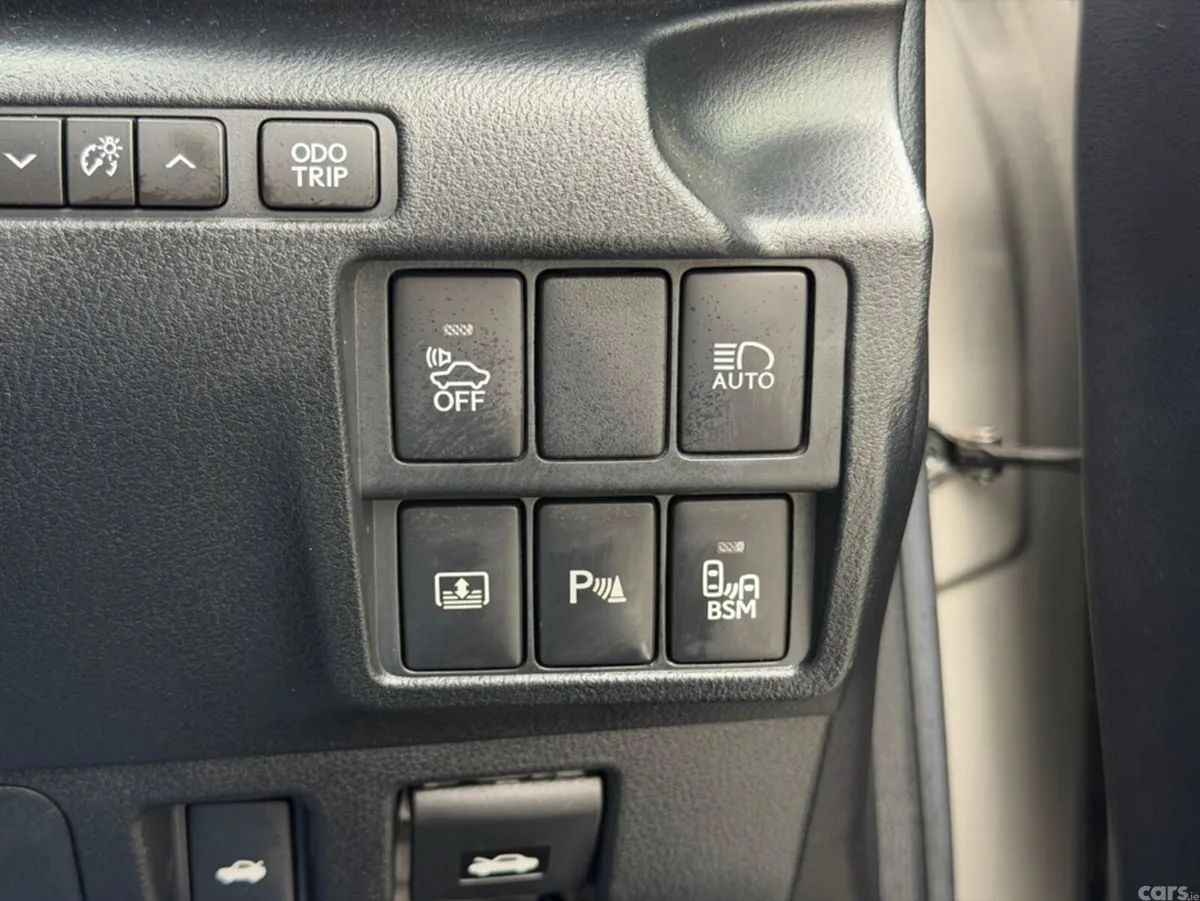 Lexus IS Saloon, Petrol Hybrid, 2018, Silver