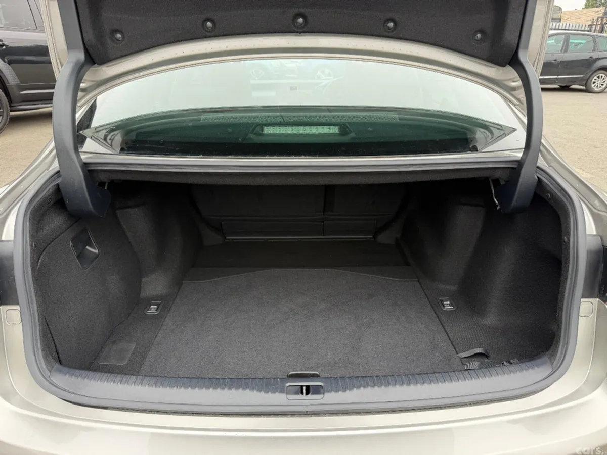 Lexus IS Saloon, Petrol Hybrid, 2018, Silver