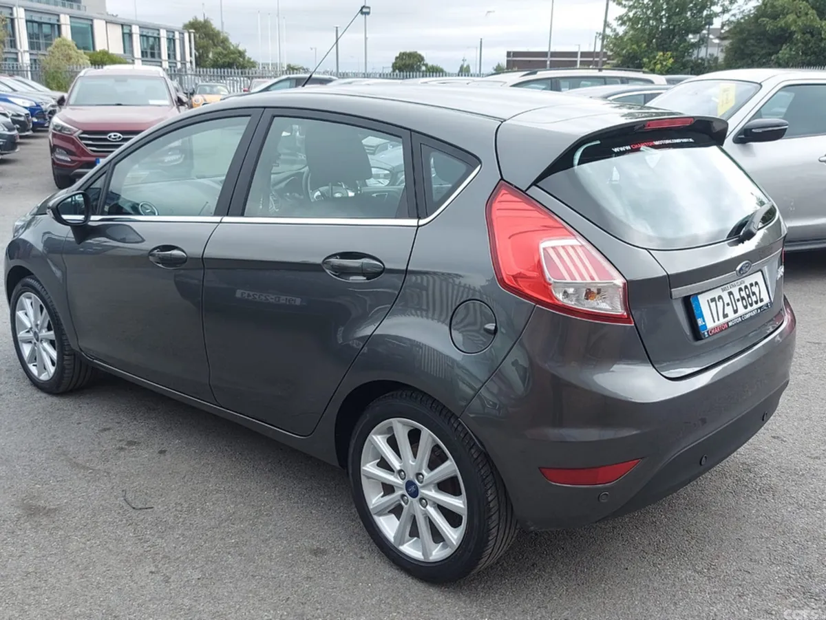 Ford Fiesta Hatchback, Petrol, 2017, Grey