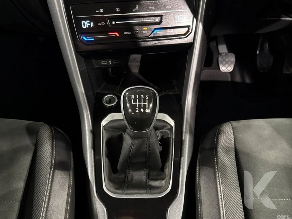 Volkswagen T-Roc SUV, Petrol, 2023, White