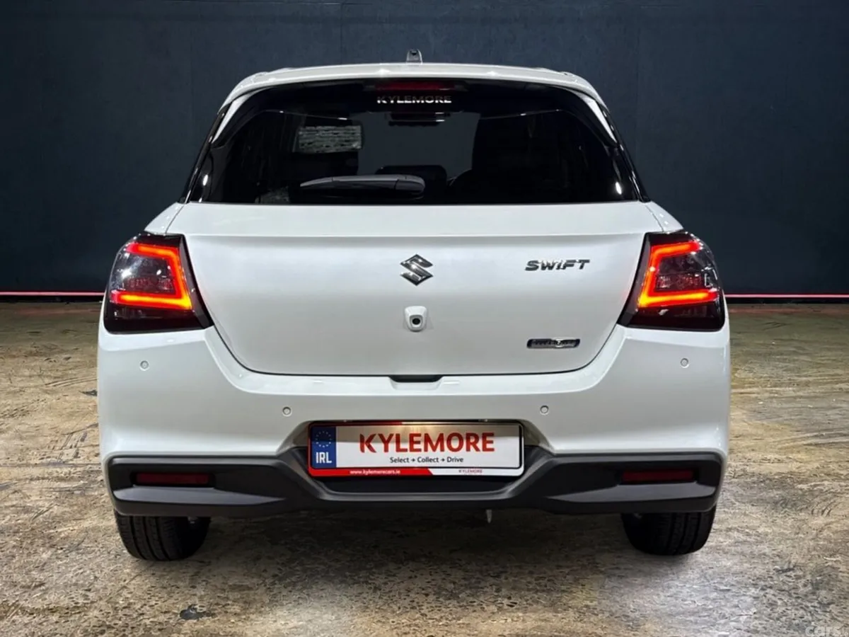 Suzuki Swift Hatchback, Petrol Hybrid, 2025, White