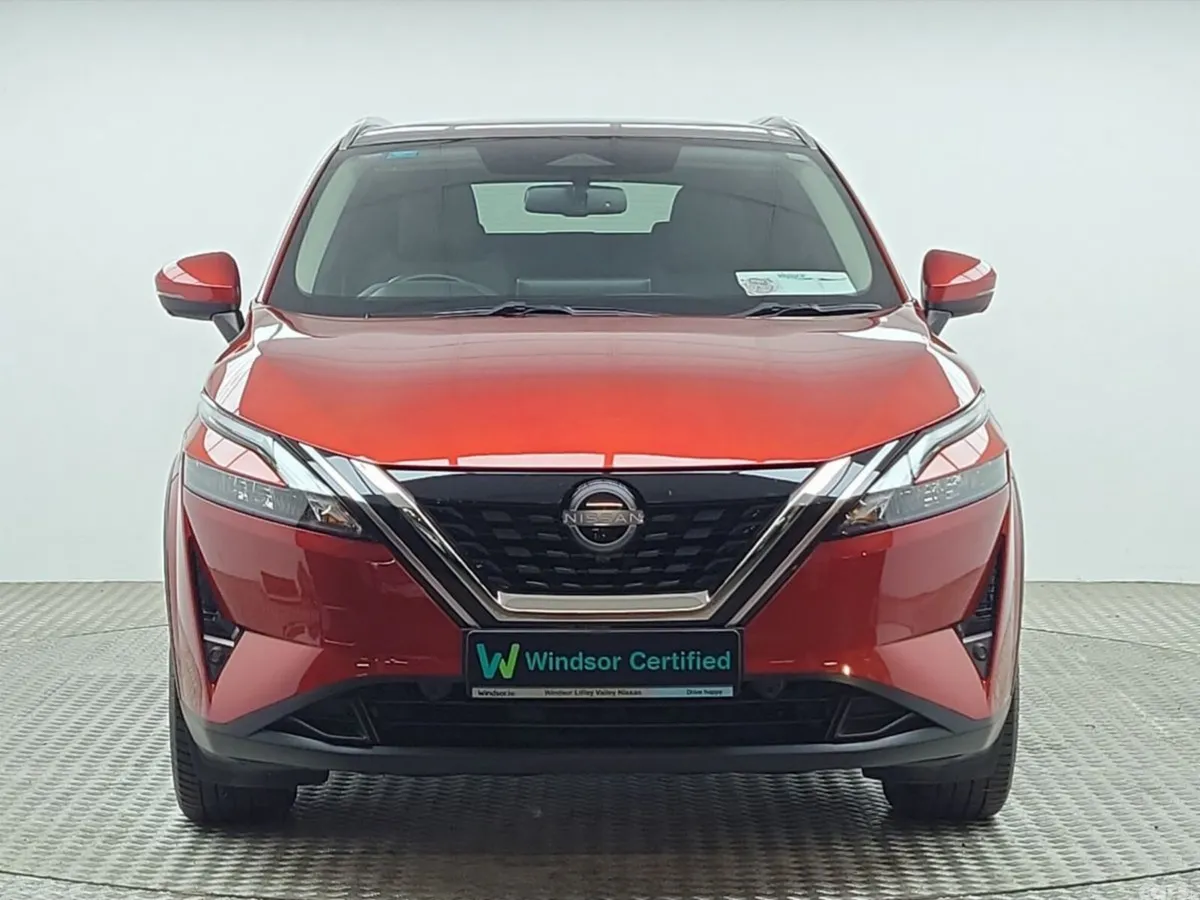 Nissan Qashqai MPV, Petrol, 2024, Red