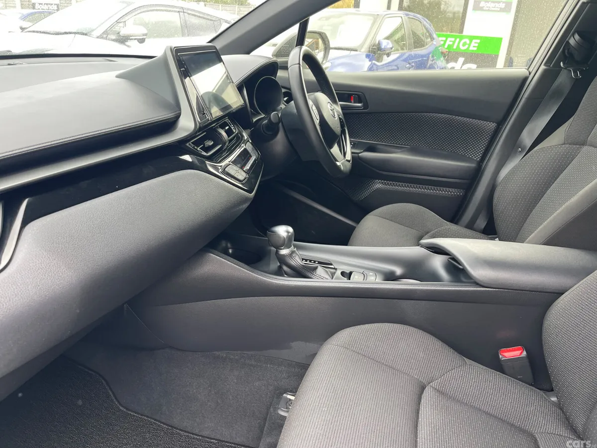 Toyota C-HR Hatchback, Petrol Hybrid, 2019, White