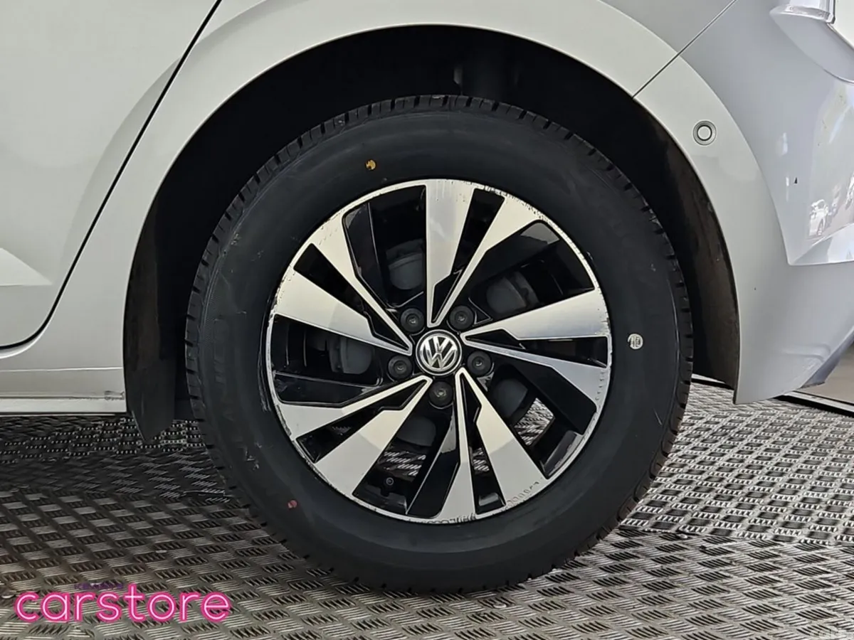 Volkswagen Polo Hatchback, Petrol, 2018, Silver