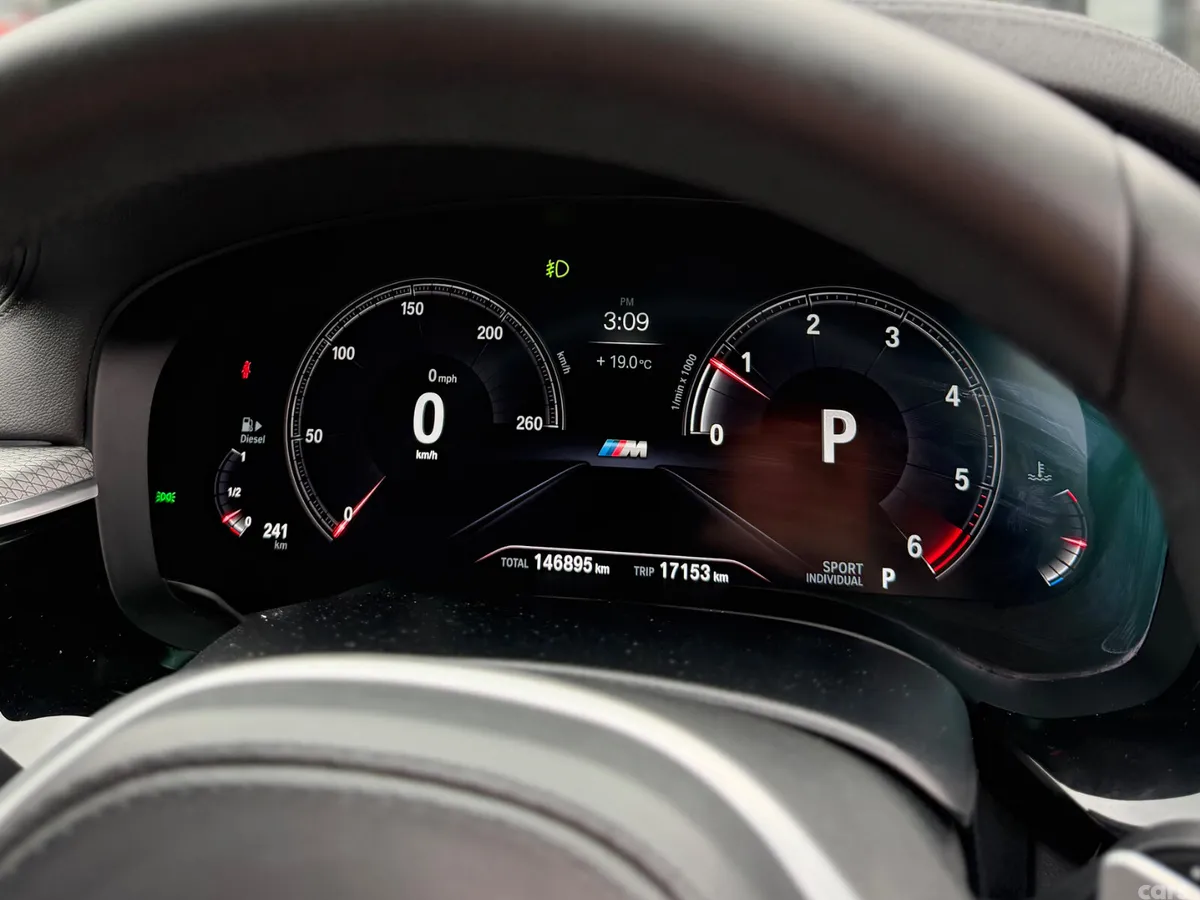 BMW 5-Series Saloon, Diesel, 2019, Blue
