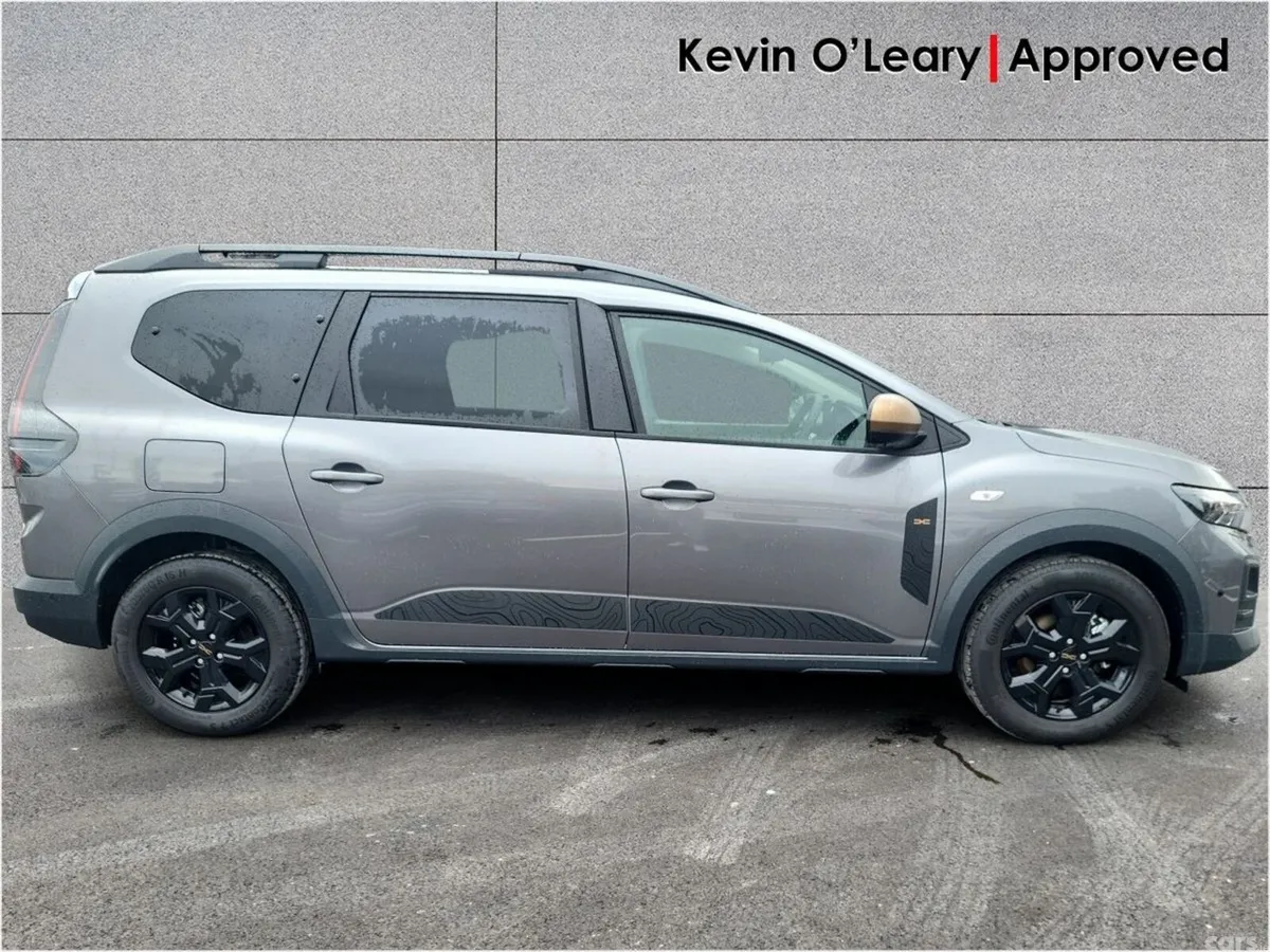 Dacia Jogger MPV, Petrol Hybrid, 2026, Grey