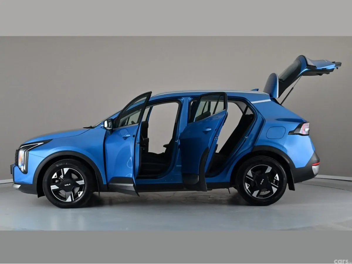 Kia Sportage SUV, Diesel Hybrid, 2025, Blue