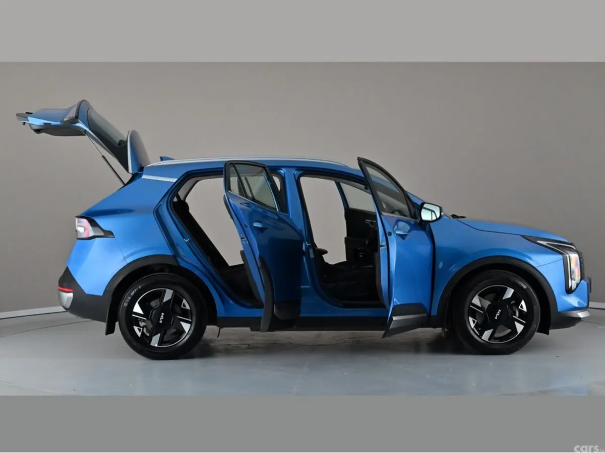 Kia Sportage SUV, Diesel Hybrid, 2025, Blue