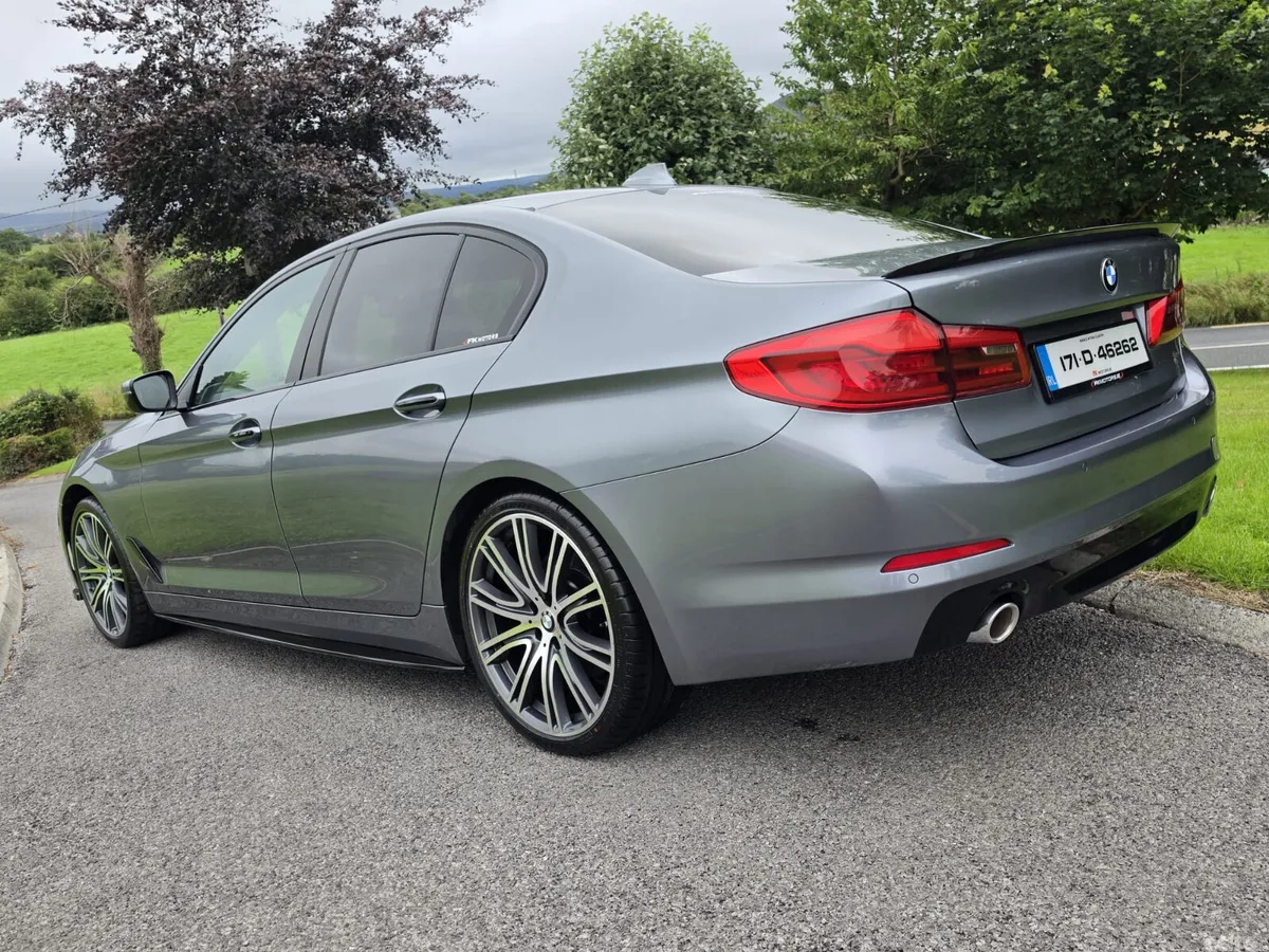 BMW 5-Series Saloon, Diesel, 2017, Blue