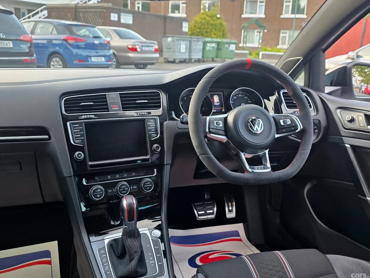 Volkswagen Golf Hatchback, Petrol, 2017, White