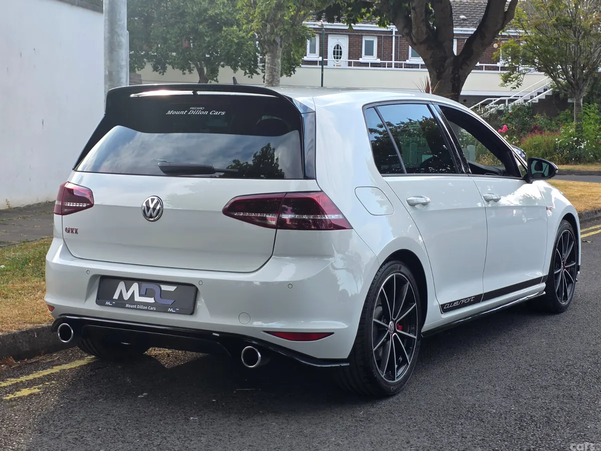 Volkswagen Golf Hatchback, Petrol, 2017, White
