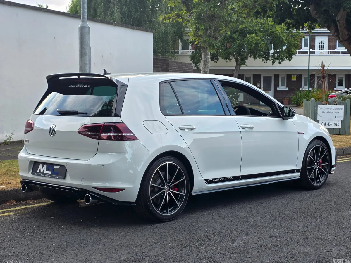 Volkswagen Golf Hatchback, Petrol, 2017, White