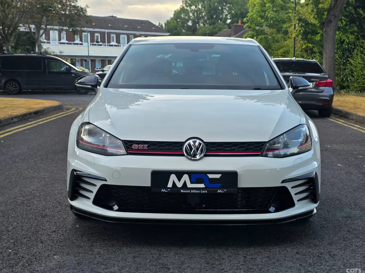 Volkswagen Golf Hatchback, Petrol, 2017, White