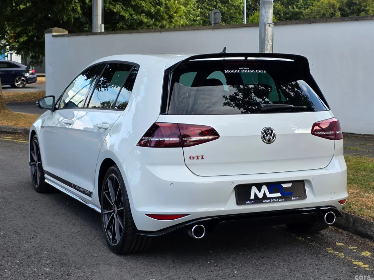 Volkswagen Golf Hatchback, Petrol, 2017, White
