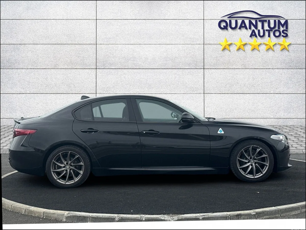 Alfa Romeo Giulia Saloon, Diesel, 2017, Black